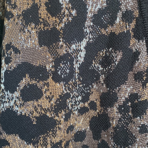 St. John animal print cardigan Size S - Picture 4 of 9